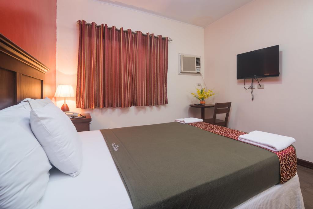 Oftana Suites Mandaue City Ngoại thất bức ảnh