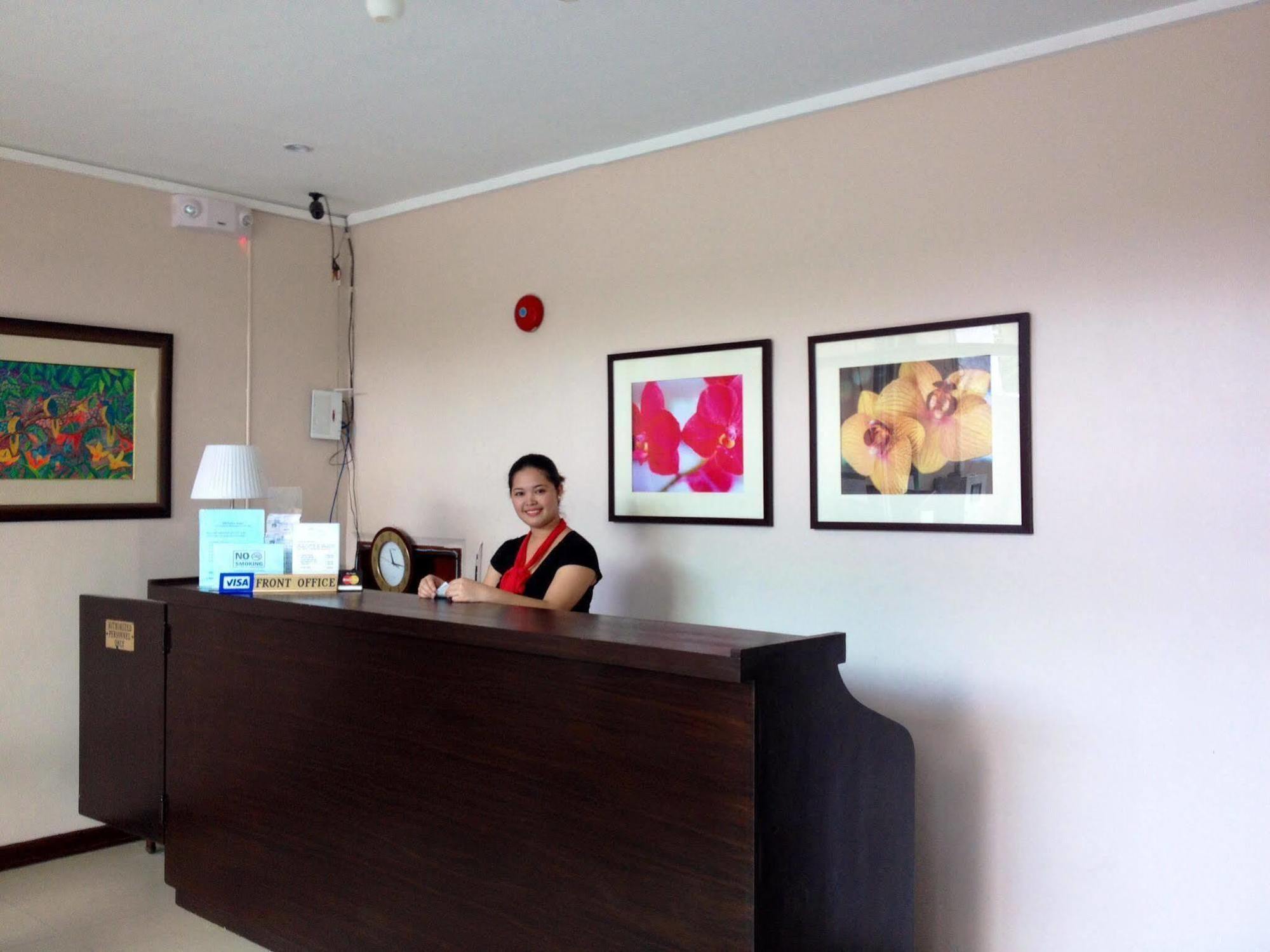 Oftana Suites Mandaue City Ngoại thất bức ảnh