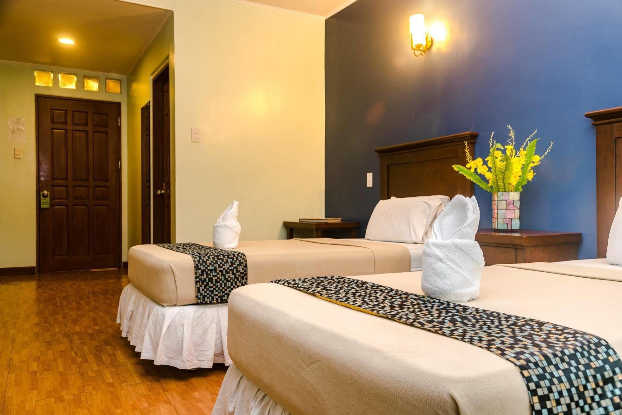 Oftana Suites Mandaue City Ngoại thất bức ảnh