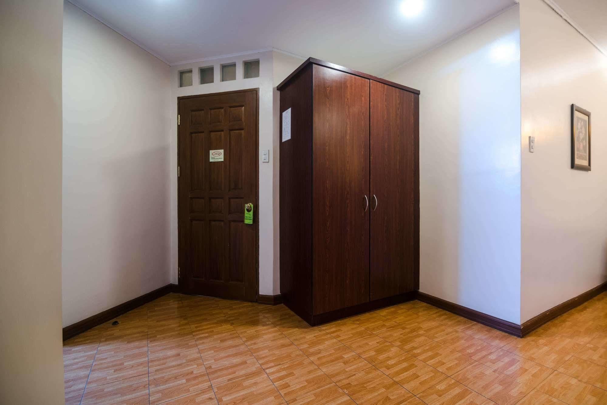 Oftana Suites Mandaue City Ngoại thất bức ảnh