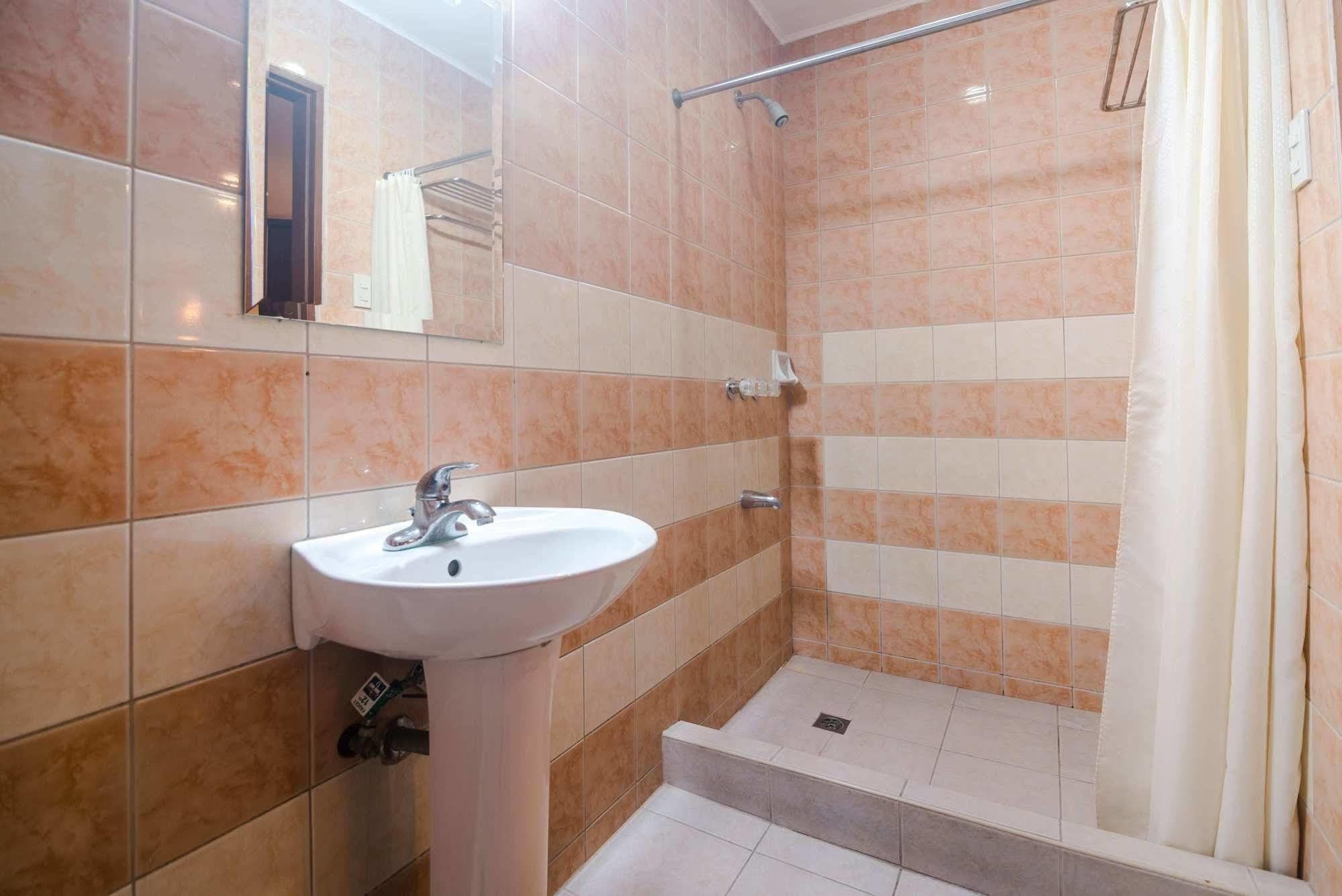 Oftana Suites Mandaue City Ngoại thất bức ảnh